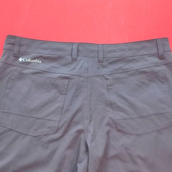 Columbia Omni-wick short relaxed fit grey men's size 36 - Picture 3 of 9